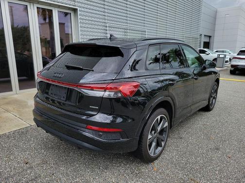 Mythos Black Metallic 2024 Audi Q4 e-tron 50 Premium Plus