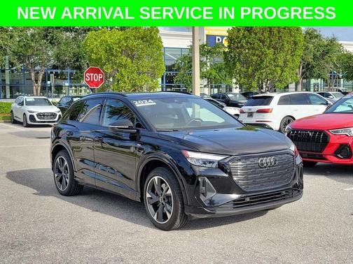 Mythos Black Metallic 2024 Audi Q4 e-tron 50 Premium Plus