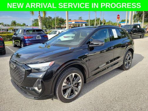 Mythos Black Metallic 2024 Audi Q4 e-tron 50 Premium Plus