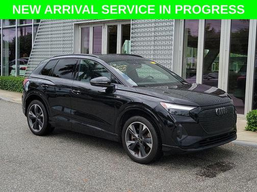 Mythos Black Metallic 2024 Audi Q4 e-tron 50 Premium Plus