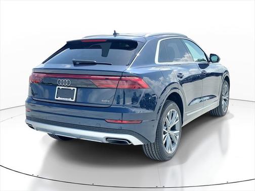2025 Audi Q8 55 Premium Plus