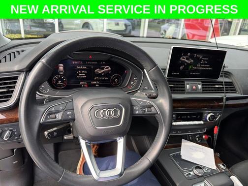 Black Metallic 2020 Audi Q5 45 Premium Plus