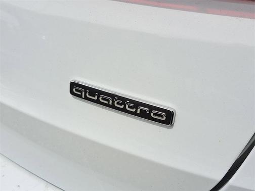 2024 Audi Q3 45 S line Premium Plus