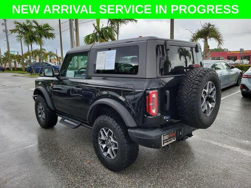 Shadow Black 2023 Ford Bronco Badlands