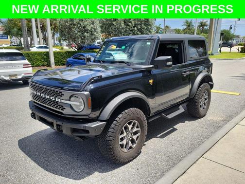 Shadow Black 2023 Ford Bronco Badlands