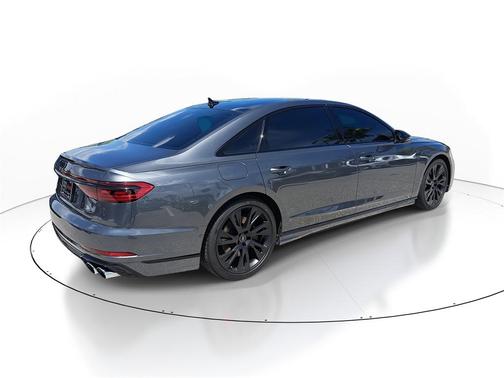 2025 Audi S8 4.0T