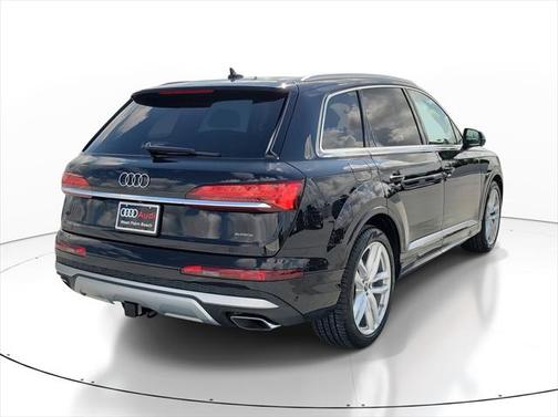 2025 Audi Q7 55 Premium Plus