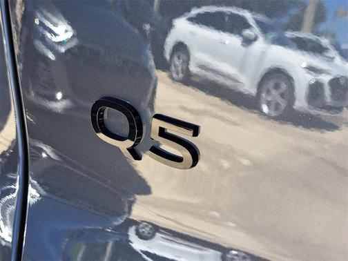 2025 Audi Q5 Premium Plus