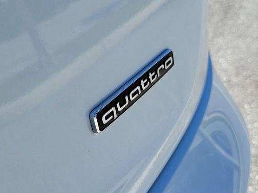 2023 Audi Q5 45 S line Premium