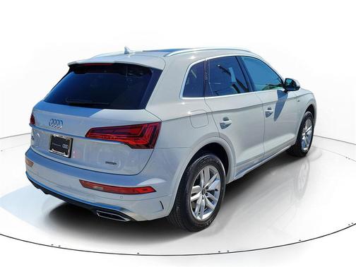 2023 Audi Q5 45 S line Premium