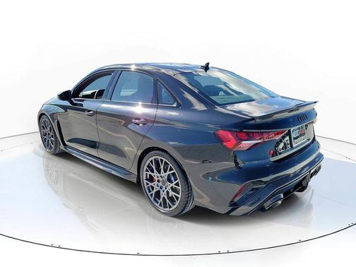 Mythos Black Metallic 2026 Audi RS 3 TFSI quattro S tronic