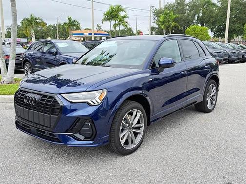 2025 Audi Q3 Premium 45 TFSI S line quattro Tiptronic
