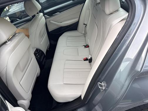 2023 BMW 530e Base