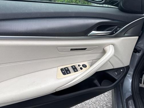 2023 BMW 530e Base