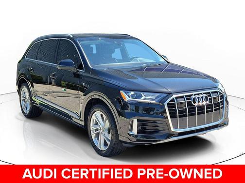 Black Metallic 2023 Audi Q7 55 Premium Plus