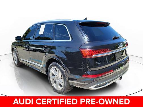Black Metallic 2023 Audi Q7 55 Premium Plus