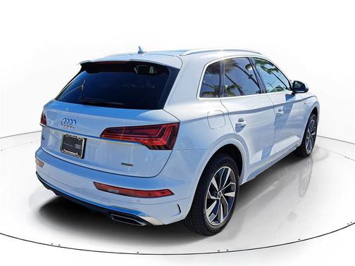 2023 Audi Q5 45 S line Premium Plus