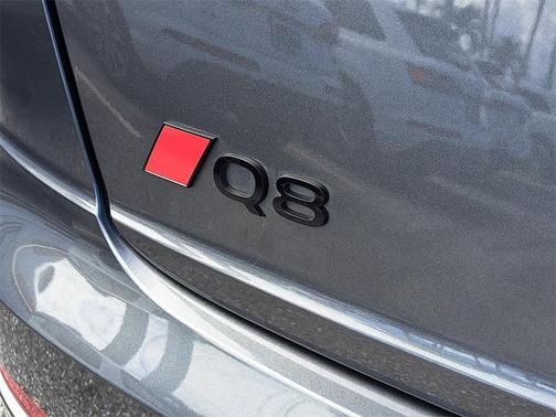 2024 Audi Q8 55 Prestige