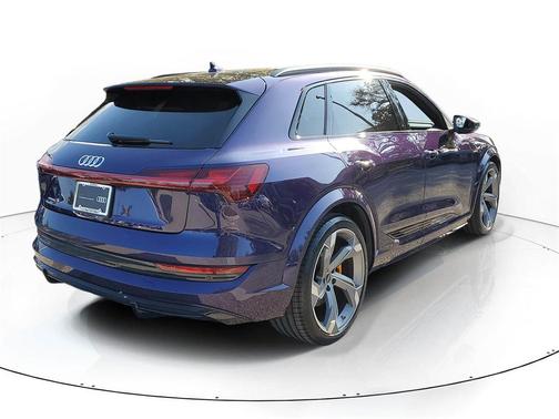 2023 Audi e-tron S Prestige quattro
