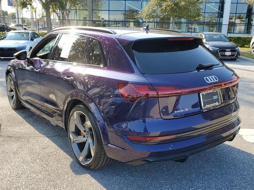 2023 Audi e-tron S Prestige quattro