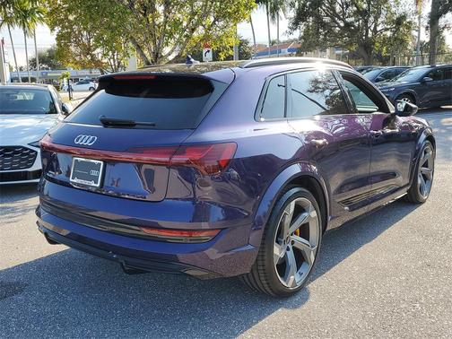 2023 Audi e-tron S Prestige quattro