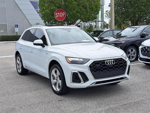 2023 Audi Q5 45 S line Premium Plus
