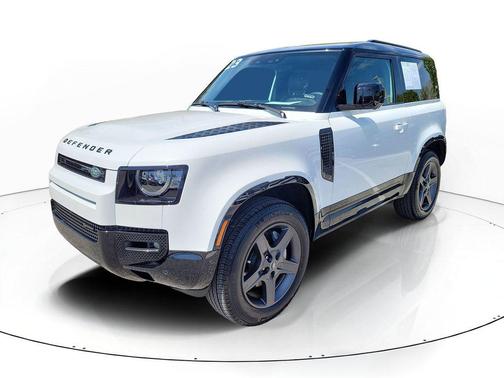 Fuji White 2023 Land Rover Defender 90 X-Dynamic SE