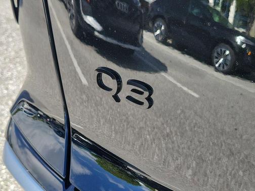 Mythos Black Metallic 2026 Audi Q3 TFSI quattro S tronic