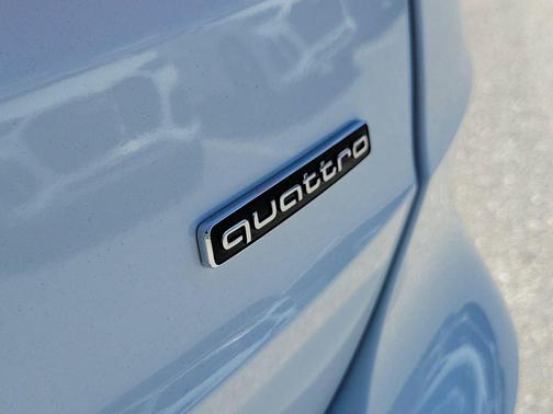 Glacier White Metallic 2025 Audi Q3 45 S line Premium Plus