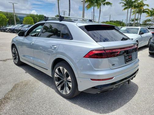 Satellite Silver Metallic 2026 Audi Q8 55 Premium Plus