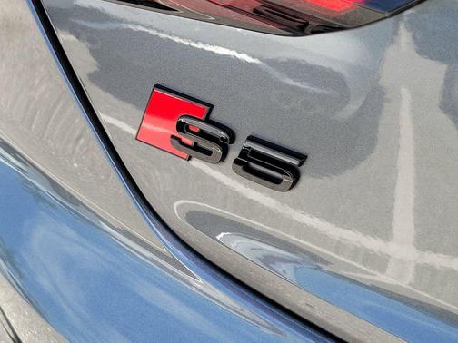 Daytona Gray Pearl Effect 2024 Audi S5 Premium Plus TFSI quattro Tiptronic