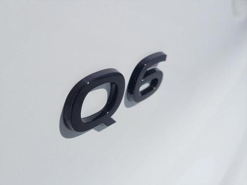 2025 Audi Q6 e-tron Premium