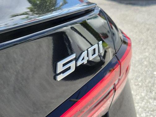 Black Sapphire Metallic 2026 BMW 540 xDrive