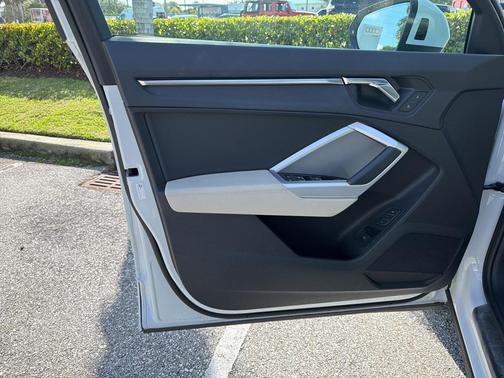 2023 Audi Q3 Premium 40 TFSI quattro Tiptronic