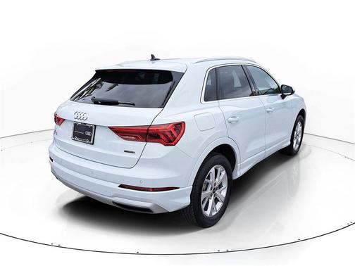 2023 Audi Q3 Premium 40 TFSI quattro Tiptronic