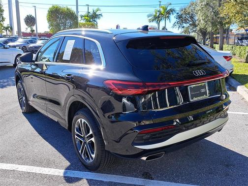 2025 Audi Q5 Premium Plus TFSI quattro S tronic