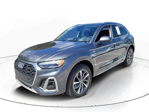 Daytona Gray Pearl Effect 2023 Audi Q5 45 S line Prestige