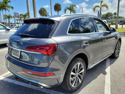2023 Audi Q5 45 S line Prestige