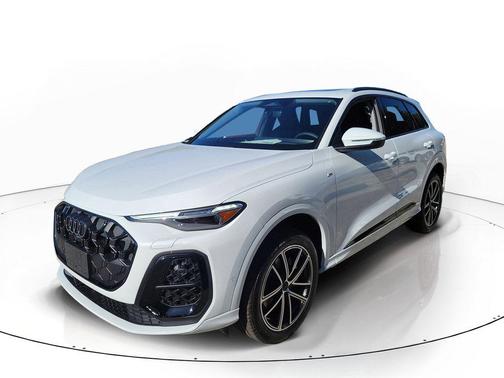 Glacier White Metallic 2026 Audi Q5 Premium Plus TFSI quattro S tronic