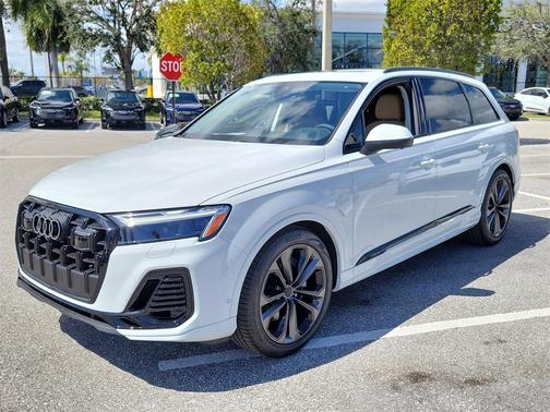 2026 Audi Q7 55 Premium Plus