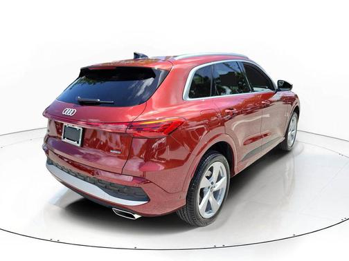 Grenadine Red Metallic 2025 Audi Q5 Premium Plus TFSI quattro S tronic
