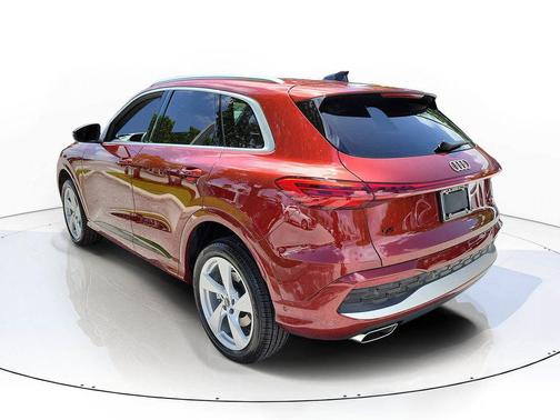 Grenadine Red Metallic 2025 Audi Q5 Premium Plus TFSI quattro S tronic