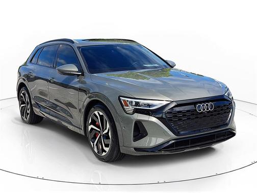 2024 Audi Q8 e-tron Premium Plus