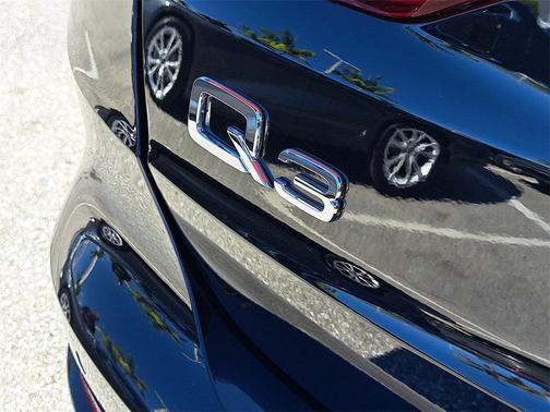 2024 Audi Q3 45 S line Premium Plus