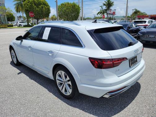 Glacier White Metallic 2023 Audi A4 allroad 45 Premium Plus