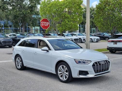 Glacier White Metallic 2023 Audi A4 allroad 45 Premium Plus