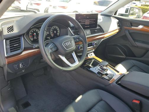 2023 Audi Q5 45 S line Premium Plus