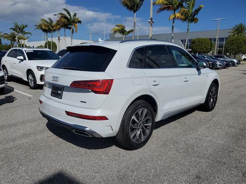 2023 Audi Q5 45 S line Premium Plus
