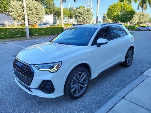 Arkona White 2025 Audi Q3 Premium 45 TFSI S line quattro Tiptronic