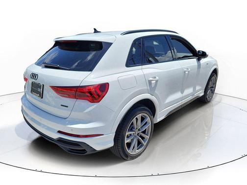 Arkona White 2025 Audi Q3 Premium 45 TFSI S line quattro Tiptronic